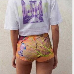 Zara printed high waisted booty shorts